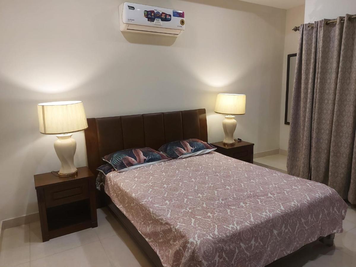 The River View Apartment Rawalpindi Esterno foto