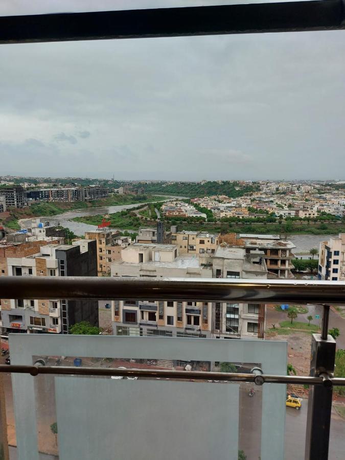 The River View Apartment Rawalpindi Esterno foto