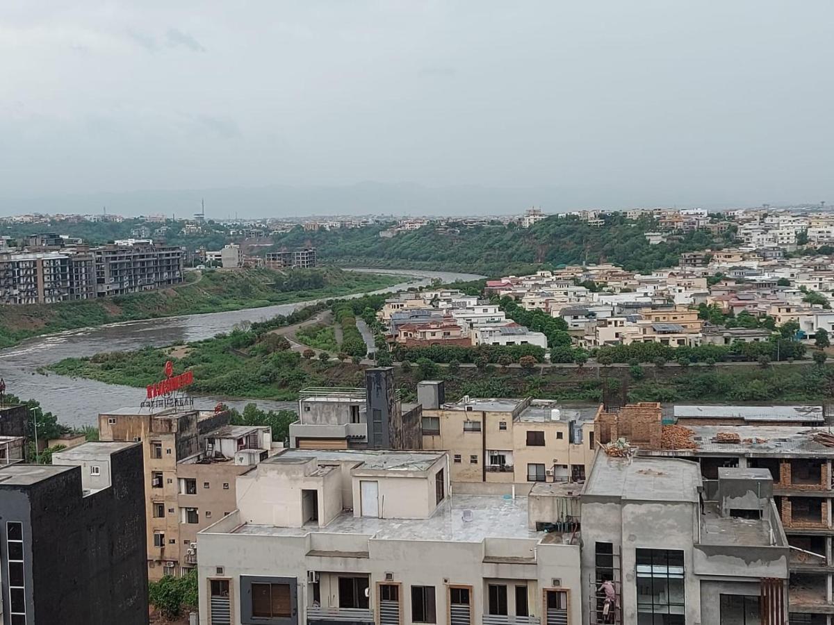 The River View Apartment Rawalpindi Esterno foto