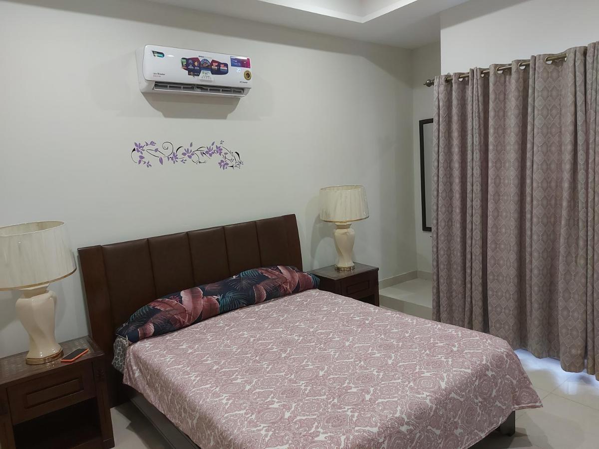 The River View Apartment Rawalpindi Esterno foto